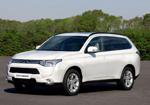 Mitsubishi Outlander:      21 500 .