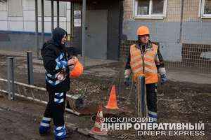 Двір у центрі Дніпра залило каналізаційними стоками: що сталося