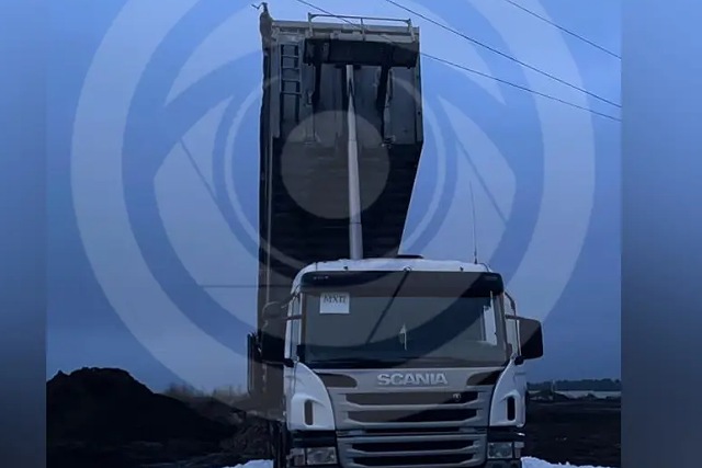 В Днепропетровской области 27-летний водитель Scania задел кузовом провод: мужчину убило током