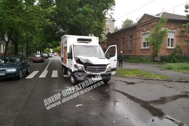     Mercedes   Chevrolet