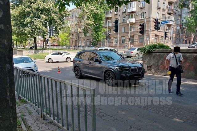    BMW X5  ,     