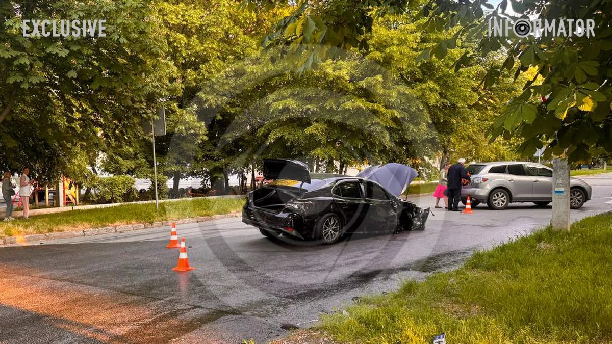     :       BMW  Toyota