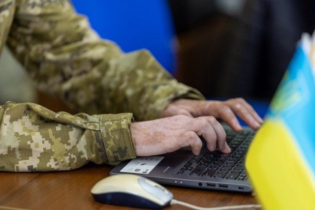 На Днепропетровщине ветераны и люди с инвалидностью в результате войны смогут бесплатно овладеть IT-профессией
