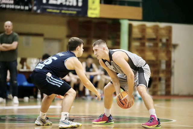 Баскетболисты «Днепра» стартовали в турнире в Ивано-Франковске