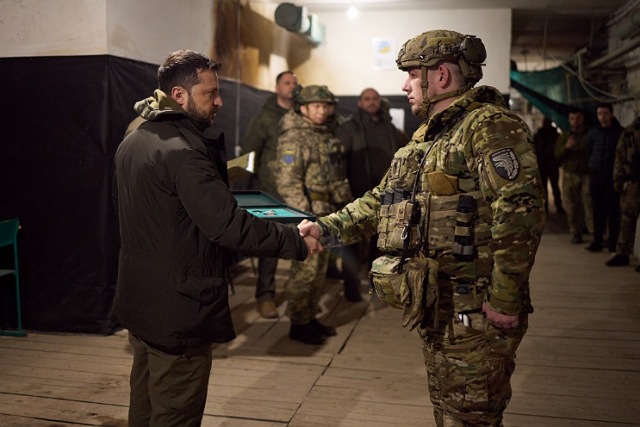 Президент Украины лично наградил командира 93 бригады «Холодный Яр»